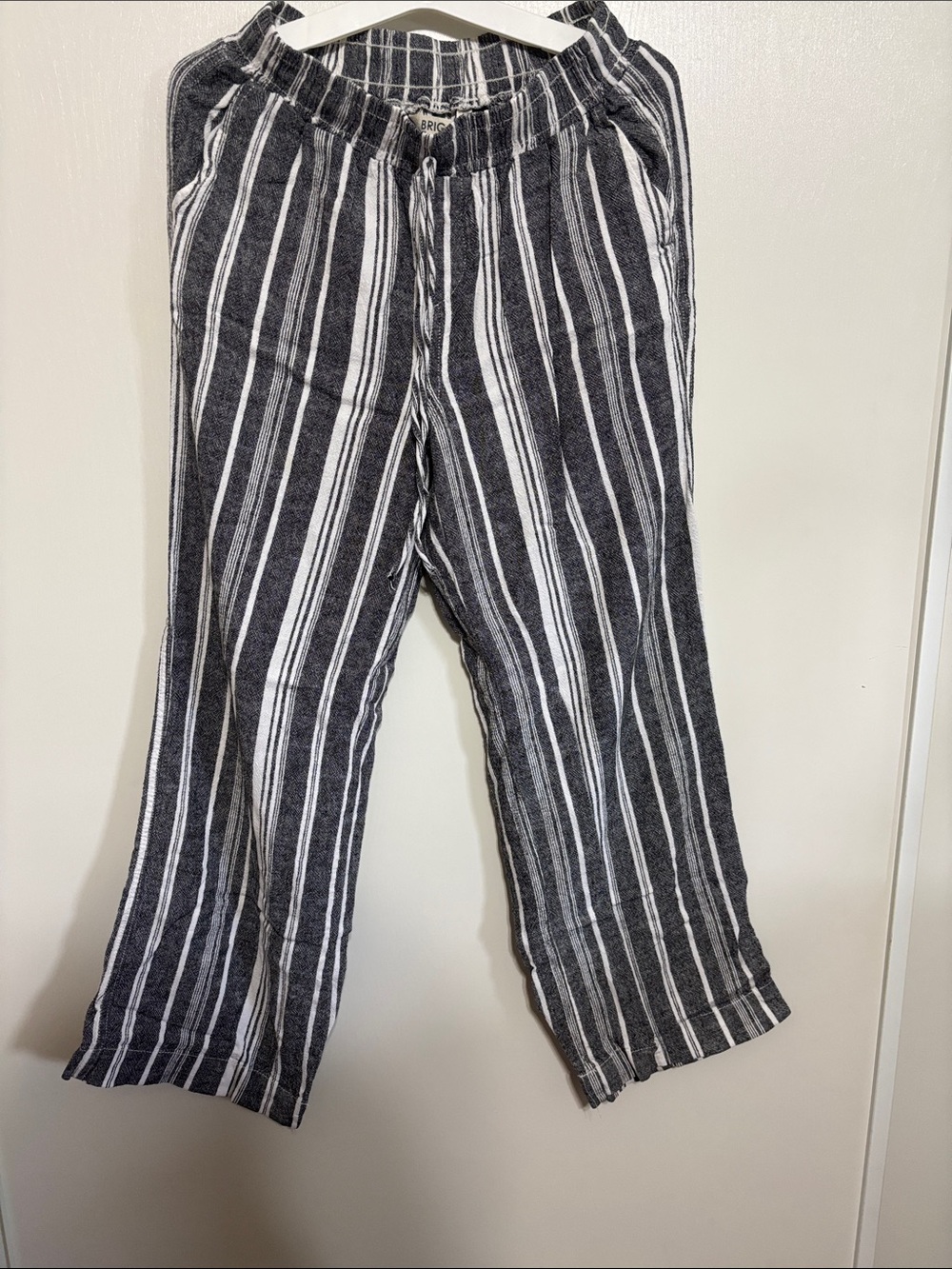 Briggs Gray and White Vertical-Stripe Wide-Leg Pants